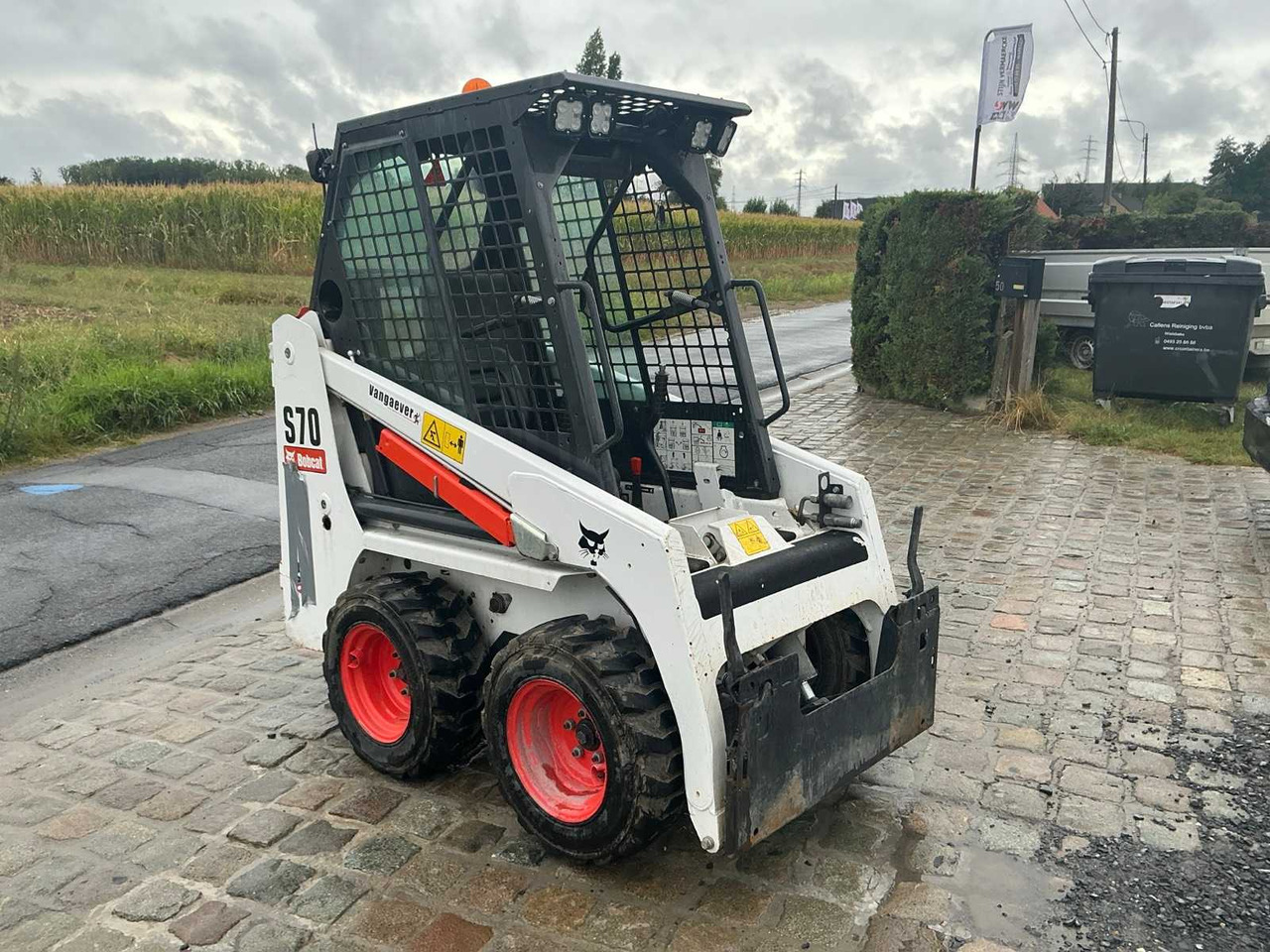 BOBCAT S70 - Мини-погрузчик с бортовым поворотом: фото 4 BOBCAT S70 - Мини-погрузчик с бортовым поворотом: фото 4