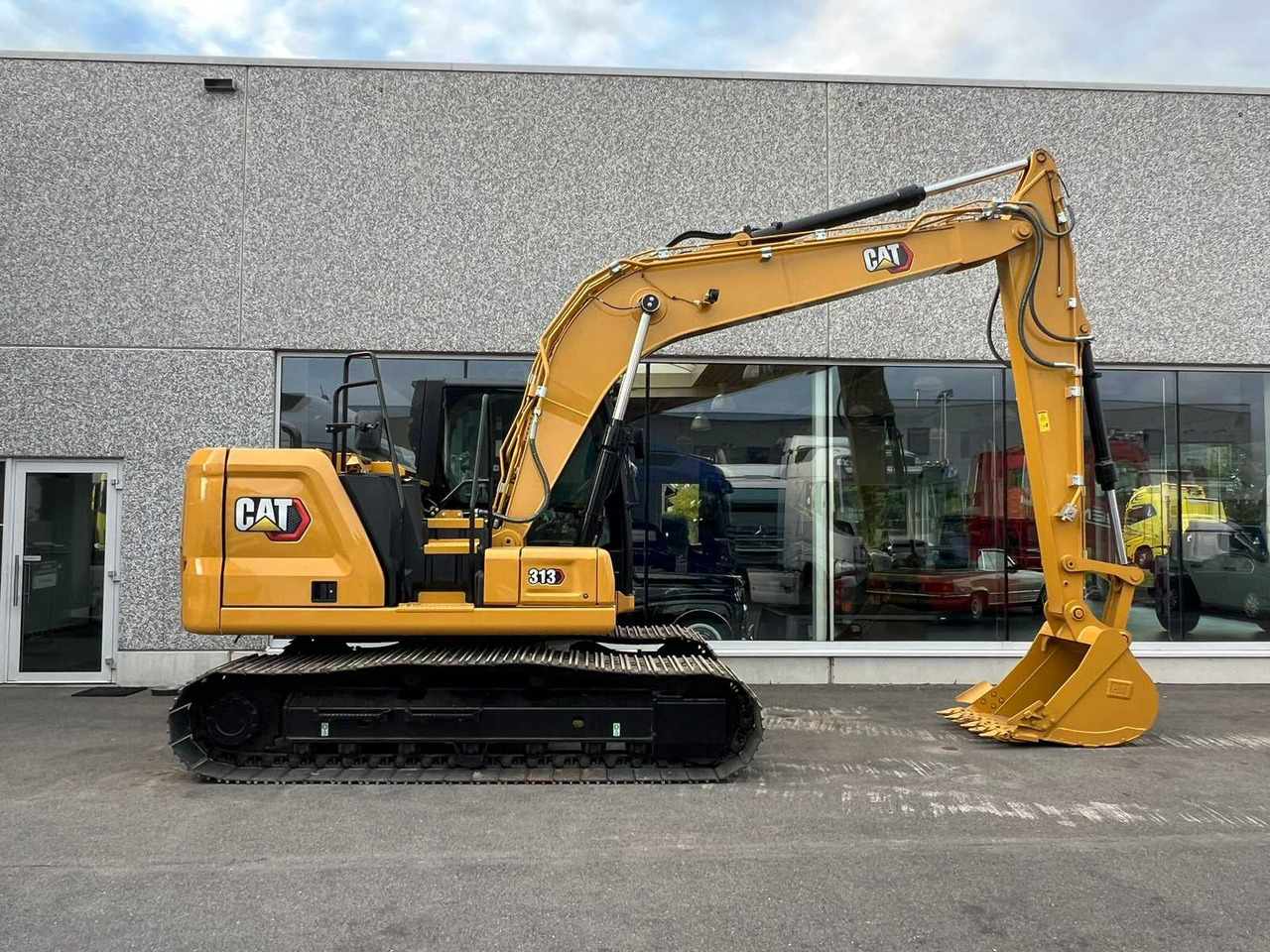 CAT 313 - Гусеничный экскаватор: фото 2 CAT 313 - Гусеничный экскаватор: фото 2