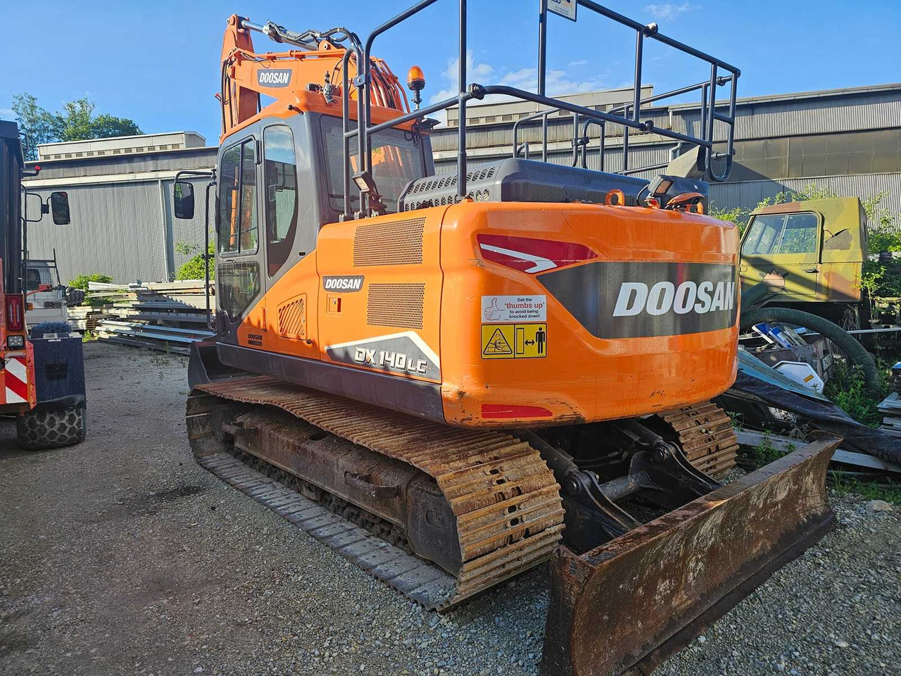 DOOSAN DX140LCR-7 - Гусеничный экскаватор: фото 2 DOOSAN DX140LCR-7 - Гусеничный экскаватор: фото 2