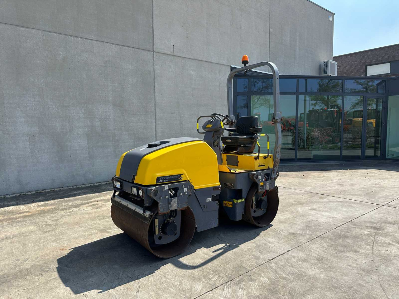 DYNAPAC CC1200 - Дорожный каток: фото 1 DYNAPAC CC1200 - Дорожный каток: фото 1