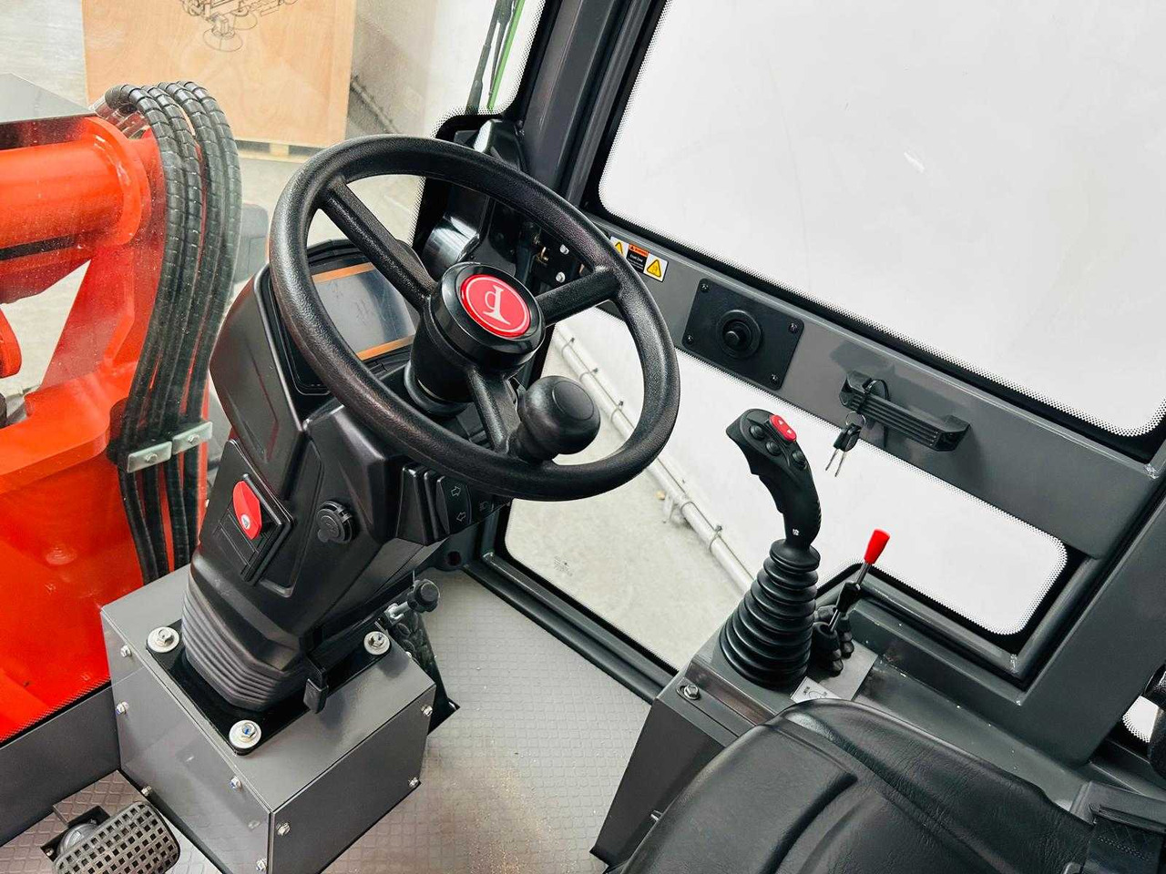 Колёсный погрузчик EVERUN - 2025 - ER1000 - TELESCOPIC ARTICULATED WHEEL LOADER KUBOTA EURO5: фото 17