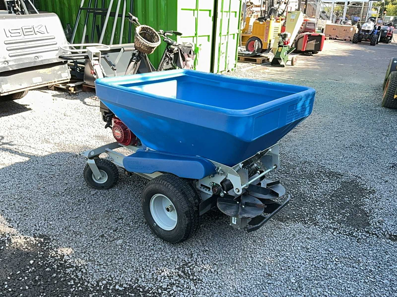 Ecolawn Eco 250 - Техника для внесения удобрений: фото 1 Ecolawn Eco 250 - Техника для внесения удобрений: фото 1