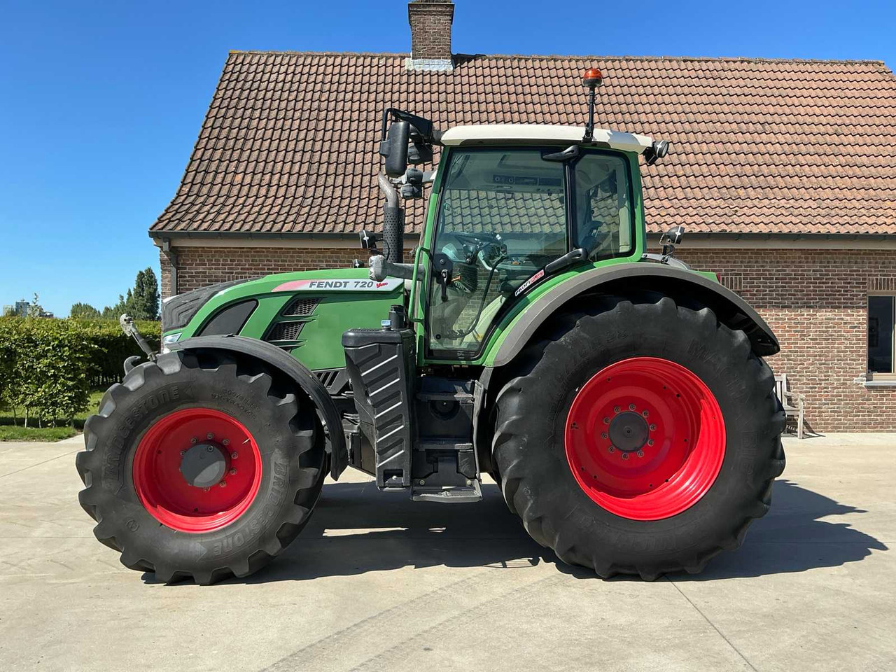 Fendt 720 Vario Profi Plus - Трактор: фото 2 Fendt 720 Vario Profi Plus - Трактор: фото 2