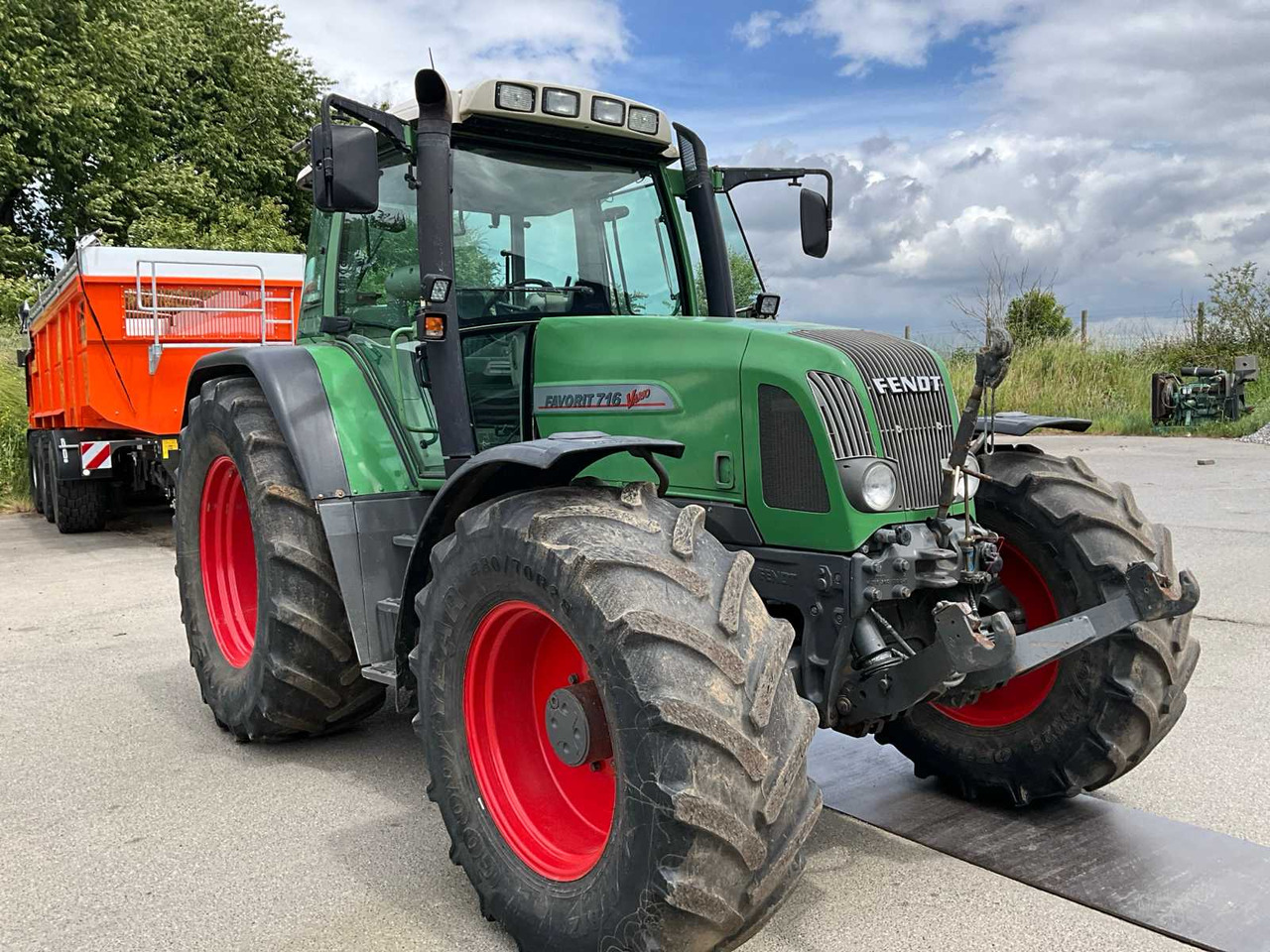 Fendt FENDT 716 Vario - Трактор: фото 1 Fendt FENDT 716 Vario - Трактор: фото 1