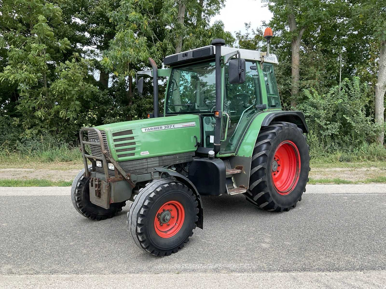 Fendt Farmer 307C - Трактор: фото 1 Fendt Farmer 307C - Трактор: фото 1