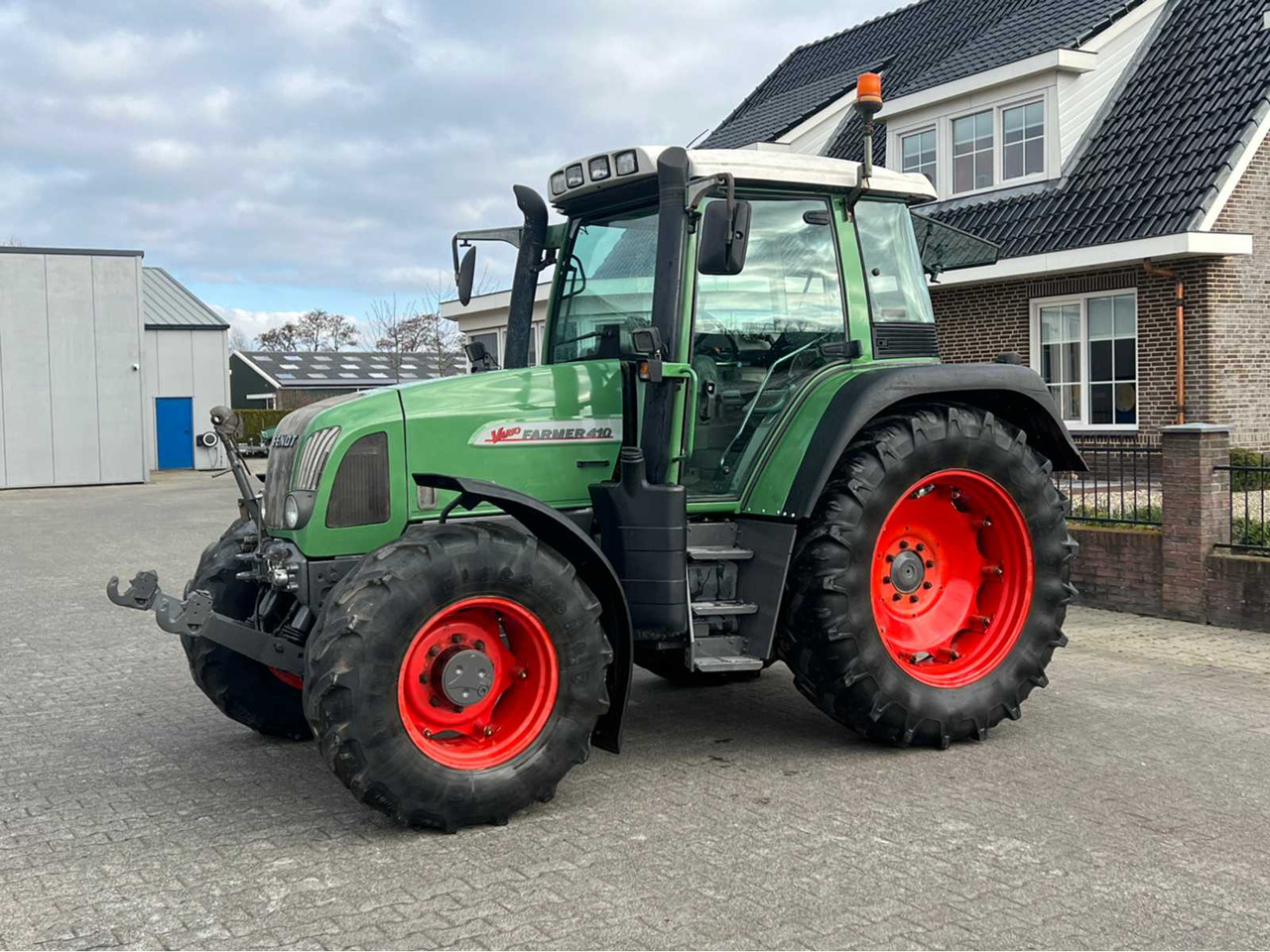 Fendt Vario 410 - Трактор: фото 1 Fendt Vario 410 - Трактор: фото 1