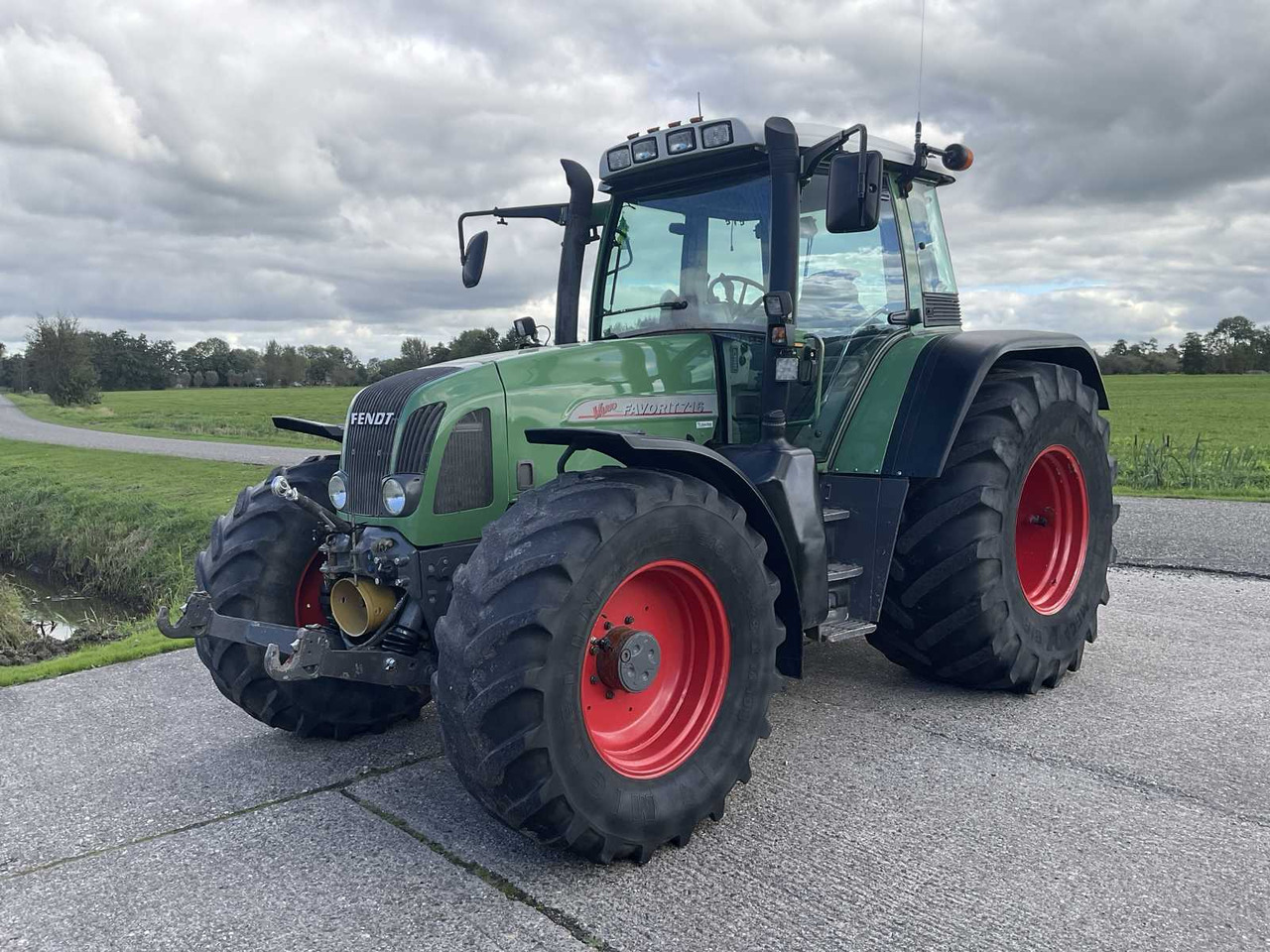 Fendt Vario 716 - Трактор: фото 1 Fendt Vario 716 - Трактор: фото 1