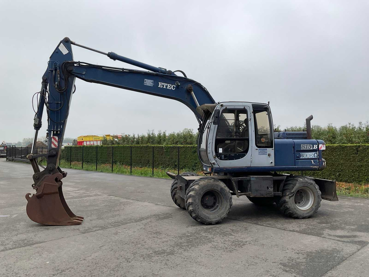 Fiat Hitachi Etec 815B - Колёсный экскаватор: фото 3 Fiat Hitachi Etec 815B - Колёсный экскаватор: фото 3