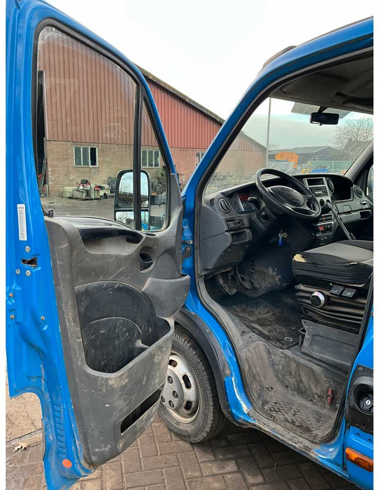 2011 IVECO DAILY 40C18D/T COMMERCIAL VEHICLE - Фургон: фото 5 2011 IVECO DAILY 40C18D/T COMMERCIAL VEHICLE - Фургон: фото 5