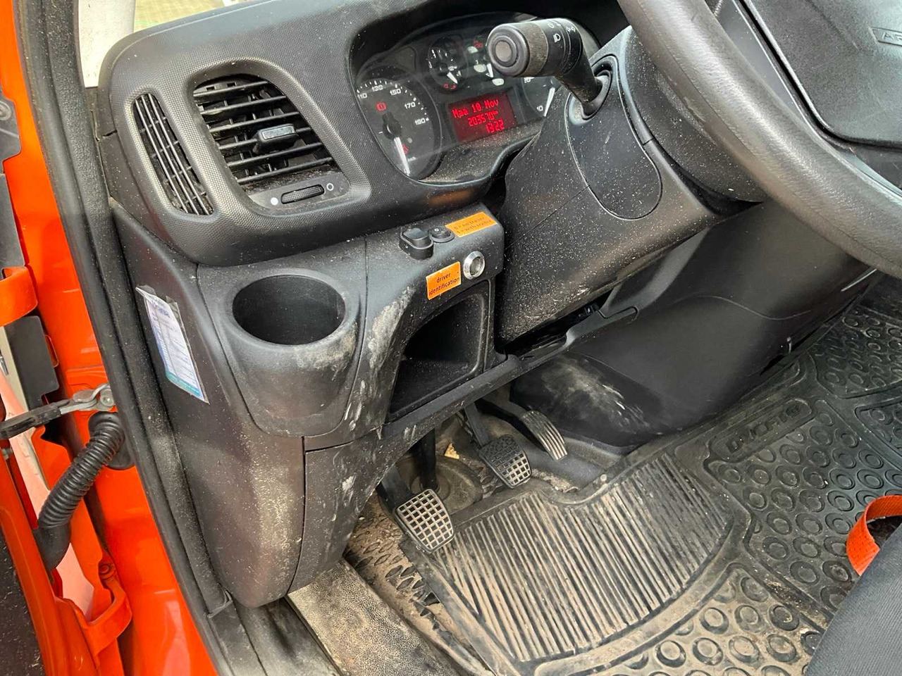 Фургон 2017 IVECO DAILY 35-140 FLATBED TRUCK: фото 11