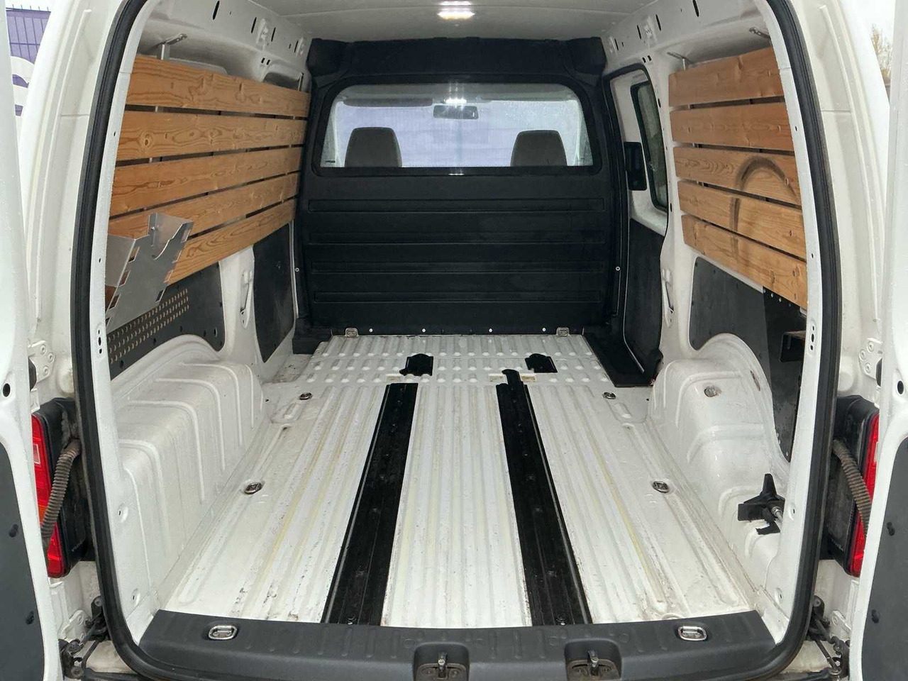 2019 - VOLKSWAGEN - CADDY - 1.4 TGI L2H1 ECOFUEL - COMMERCIAL VEHICLE - Фургон: фото 5 2019 - VOLKSWAGEN - CADDY - 1.4 TGI L2H1 ECOFUEL - COMMERCIAL VEHICLE - Фургон: фото 5