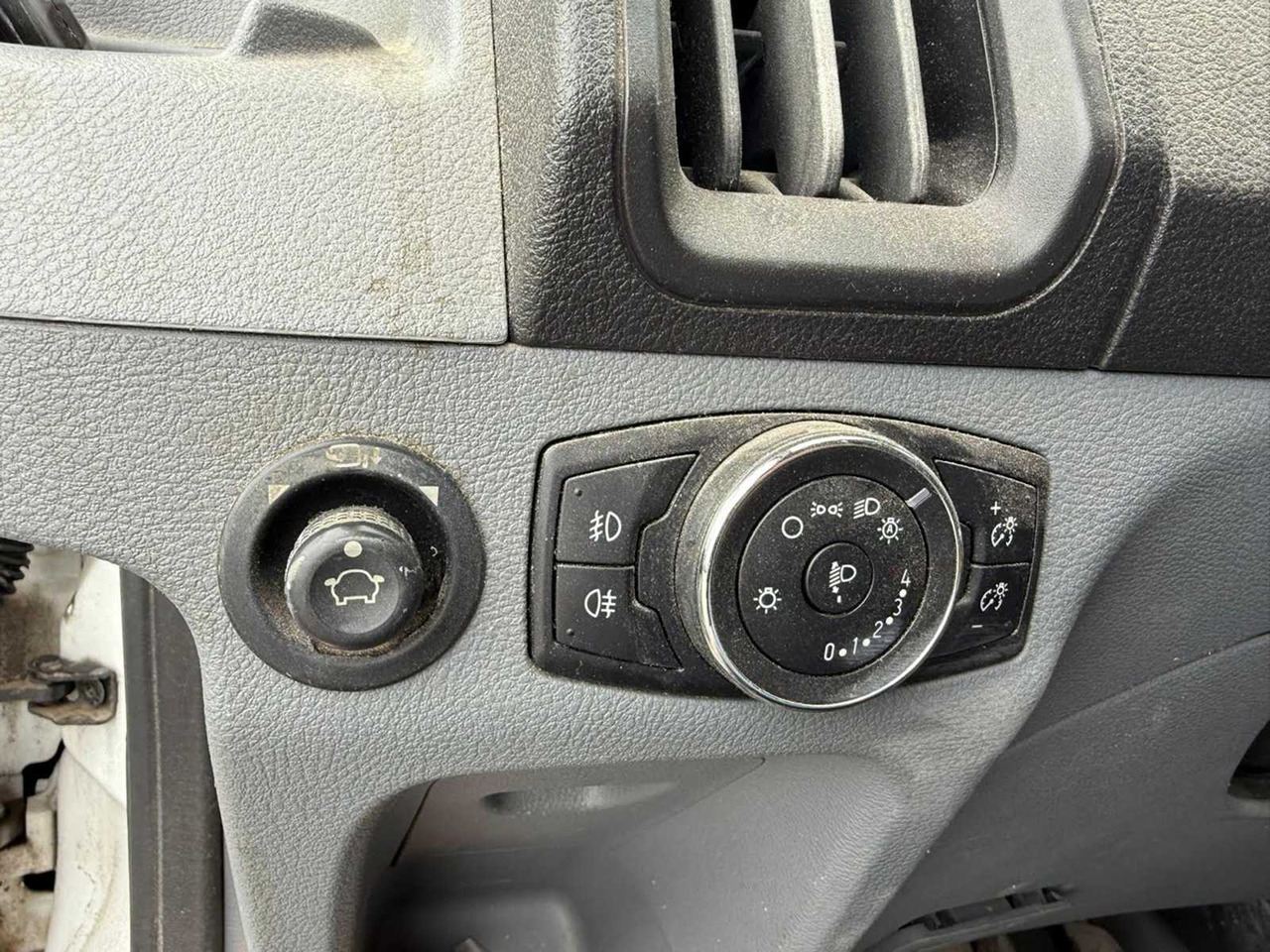 Фургон FORD TRANSIT COMMERCIAL VEHICLE: фото 13 Фургон FORD TRANSIT COMMERCIAL VEHICLE: фото 13