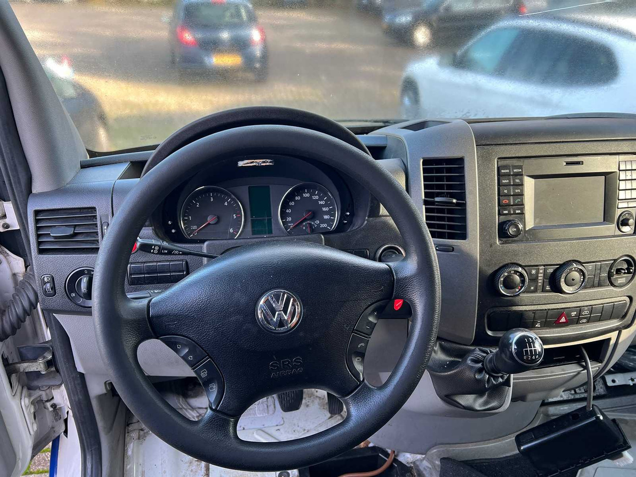 VOLKSWAGEN CRAFTER 35 2.0 TDI L3H1, V-931-HH - Фургон: фото 4 VOLKSWAGEN CRAFTER 35 2.0 TDI L3H1, V-931-HH - Фургон: фото 4