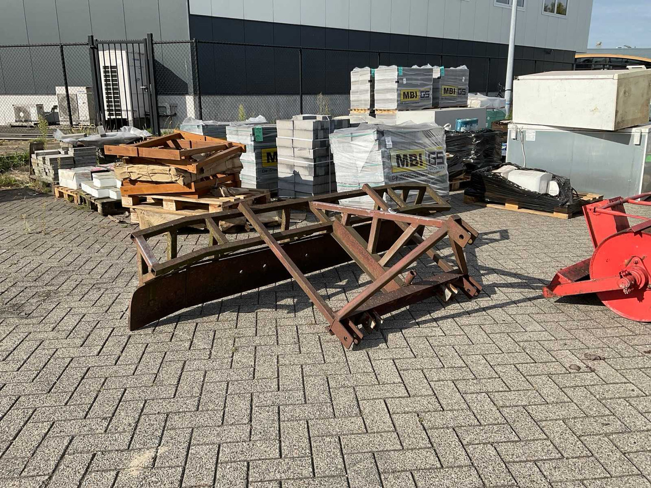 Ground slide - Техника для обработки почвы: фото 2 Ground slide - Техника для обработки почвы: фото 2