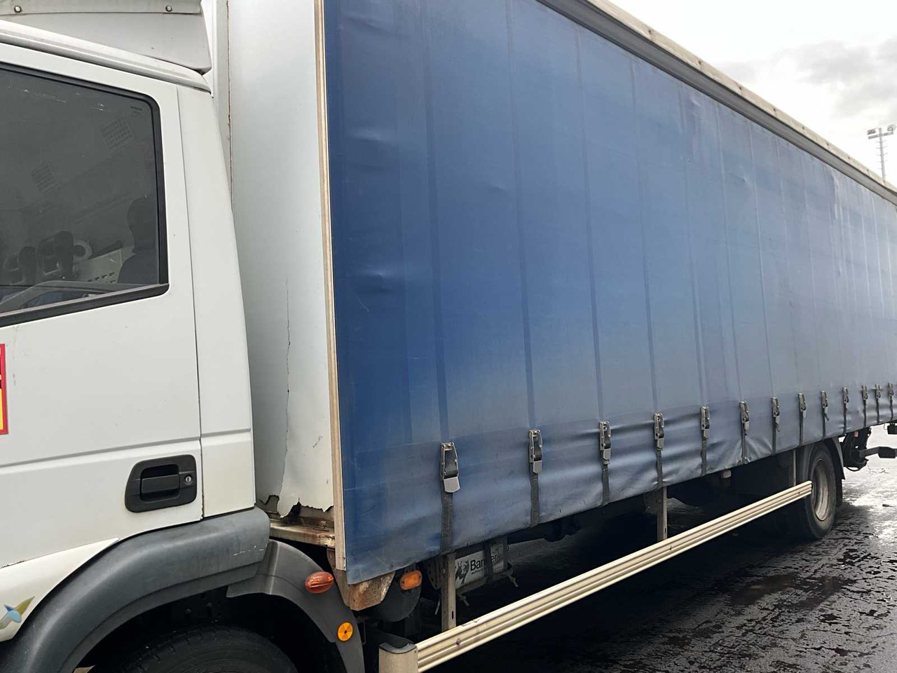 2008 IVECO EUROCARGO 120E22 - CURTAINSIDER & TAILGATE - Грузовик: фото 2 2008 IVECO EUROCARGO 120E22 - CURTAINSIDER & TAILGATE - Грузовик: фото 2