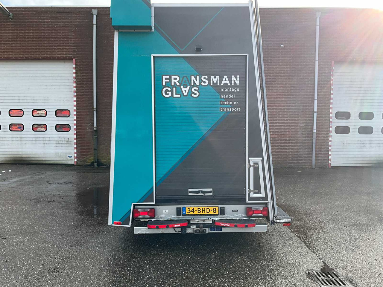 IVECO 50-C17 GLASS TRUCK WITH WORKSHOP EQUIPMENT AND GLASS RACKS (ELECTRICALLY LOCKABLE) 185996KM YEAR OF MANUFACTURE: 2016, 34-BHD-8 - Грузовик: фото 3 IVECO 50-C17 GLASS TRUCK WITH WORKSHOP EQUIPMENT AND GLASS RACKS (ELECTRICALLY LOCKABLE) 185996KM YEAR OF MANUFACTURE: 2016, 34-BHD-8 - Грузовик: фото 3