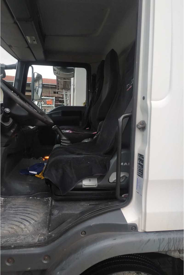 MAN - TGL02 - 2010 - TRUCKS - Грузовик: фото 3 MAN - TGL02 - 2010 - TRUCKS - Грузовик: фото 3