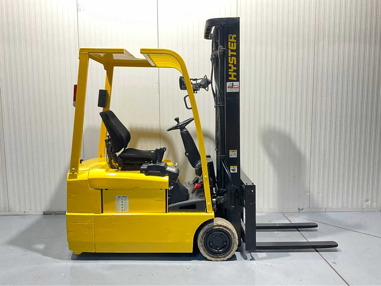 HYSTER ELECTRIC FORKLIFT -3.8M MAST, FORK POSITIONER - J1.60XMT - FORKLIFT, BATTERY CHARGER - Вилочный погрузчик: фото 5 HYSTER ELECTRIC FORKLIFT -3.8M MAST, FORK POSITIONER - J1.60XMT - FORKLIFT, BATTERY CHARGER - Вилочный погрузчик: фото 5