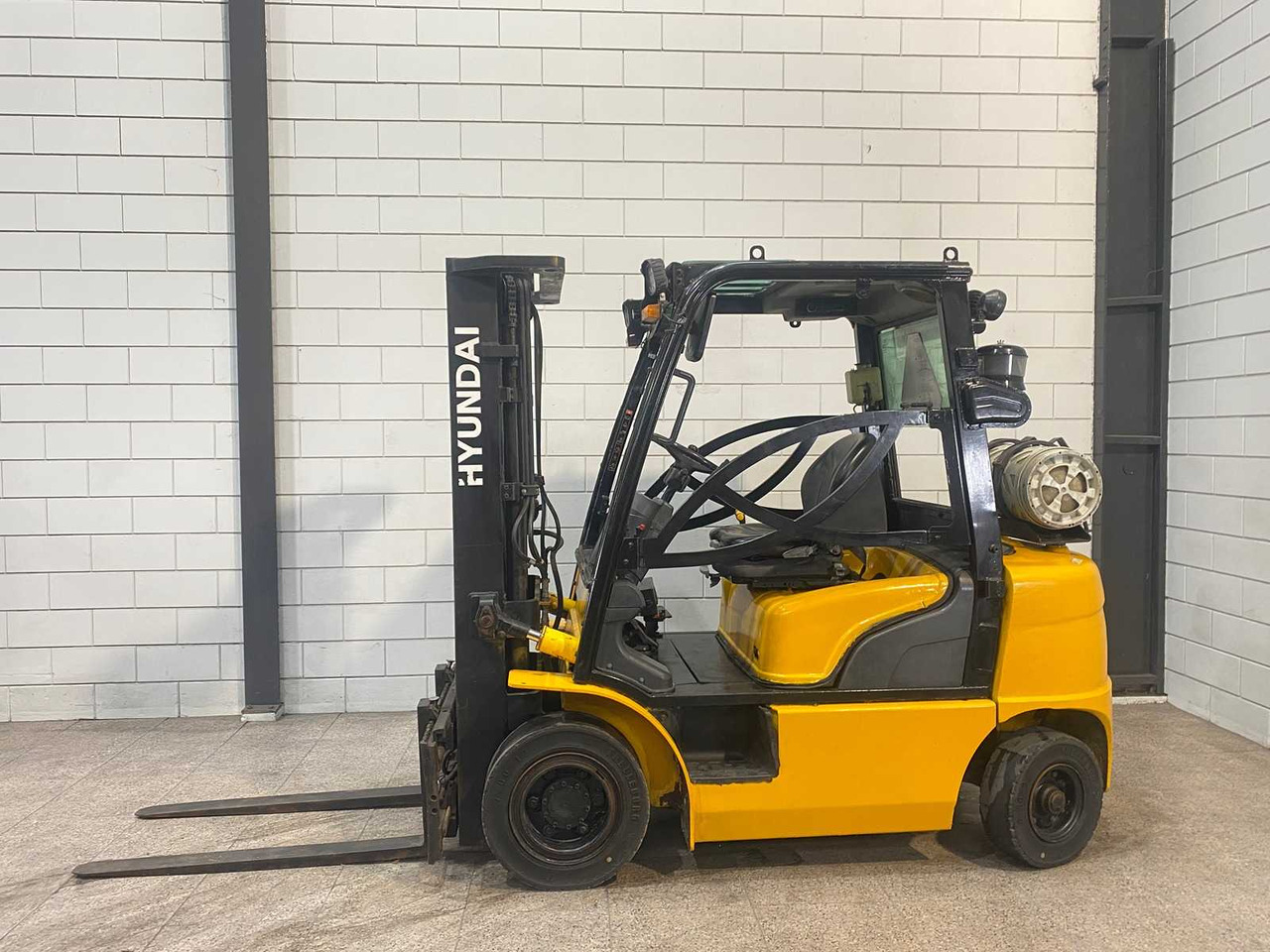 Вилочный погрузчик HYUNDAI - 2012 - 25L-7A - FORKLIFT TRUCK: фото 1