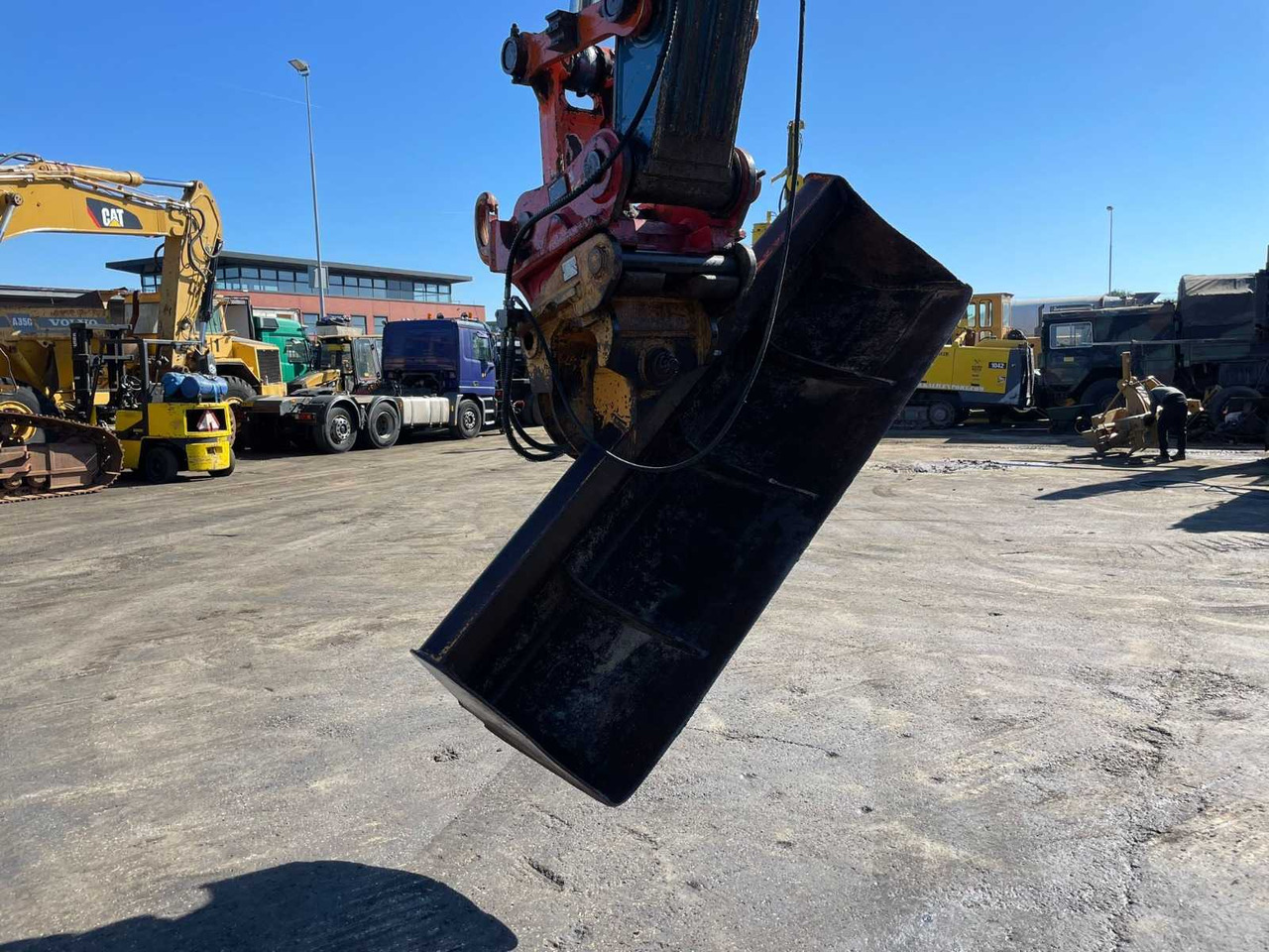 Hitachi ZX250LCN-3 - Гусеничный экскаватор: фото 2 Hitachi ZX250LCN-3 - Гусеничный экскаватор: фото 2