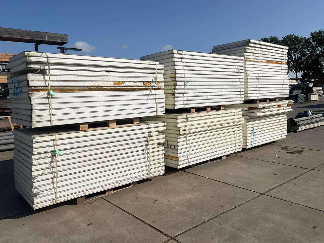 Insulation panel (90x) - Строительное оборудование: фото 1 Insulation panel (90x) - Строительное оборудование: фото 1