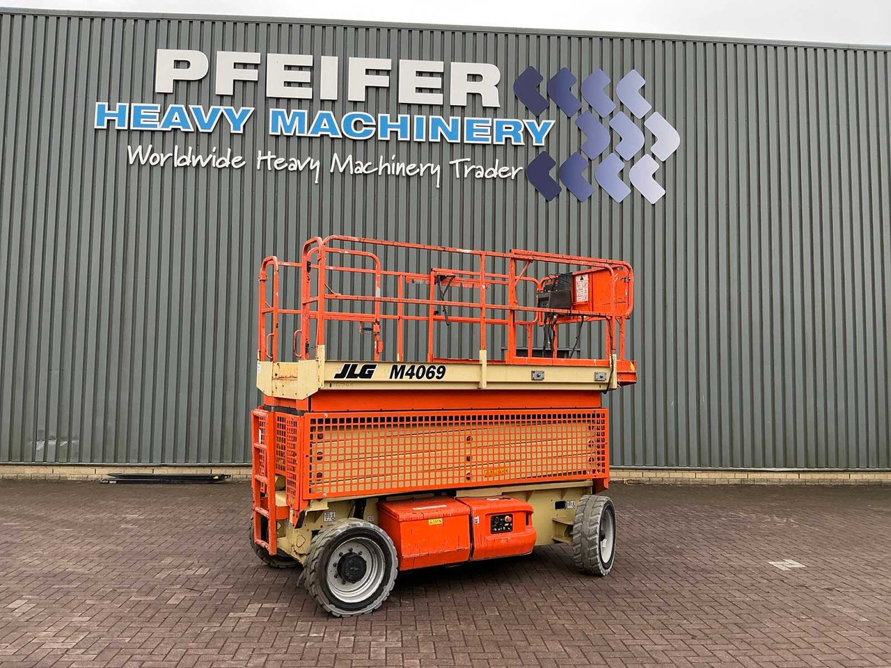 JLG M4069 - Подъёмник: фото 1 JLG M4069 - Подъёмник: фото 1