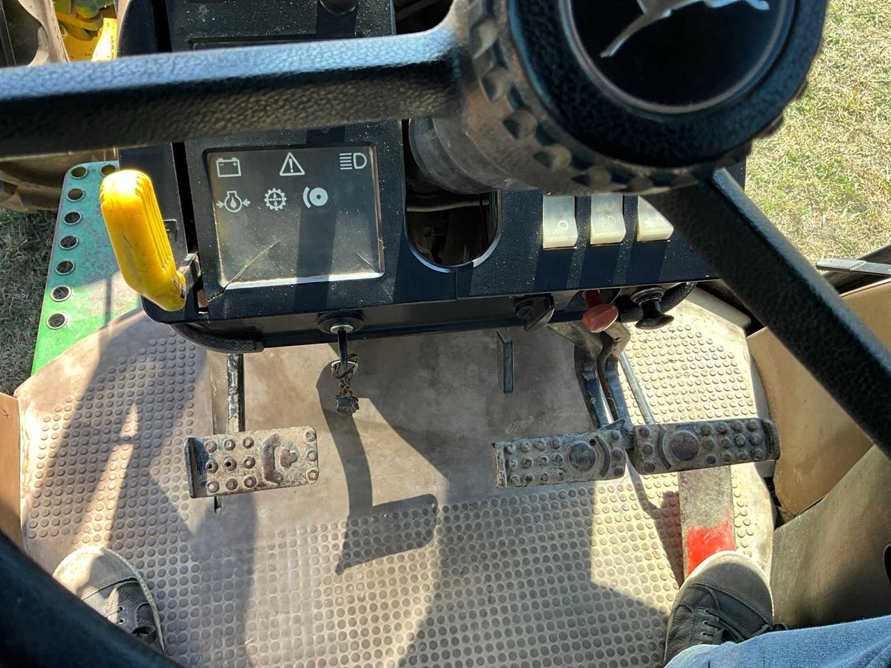Трактор John Deere 3650: фото 31