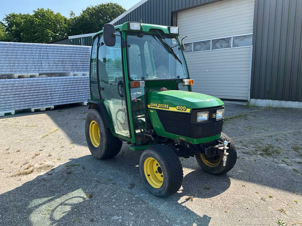John Deere 4100 - Минитрактор: фото 3 John Deere 4100 - Минитрактор: фото 3