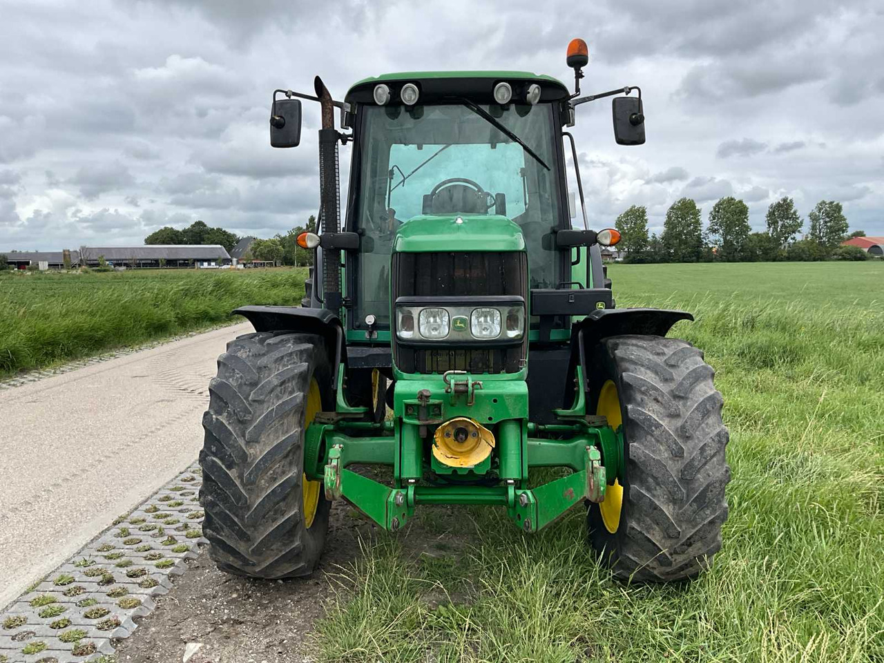John Deere 6230 Premium - Трактор: фото 3 John Deere 6230 Premium - Трактор: фото 3