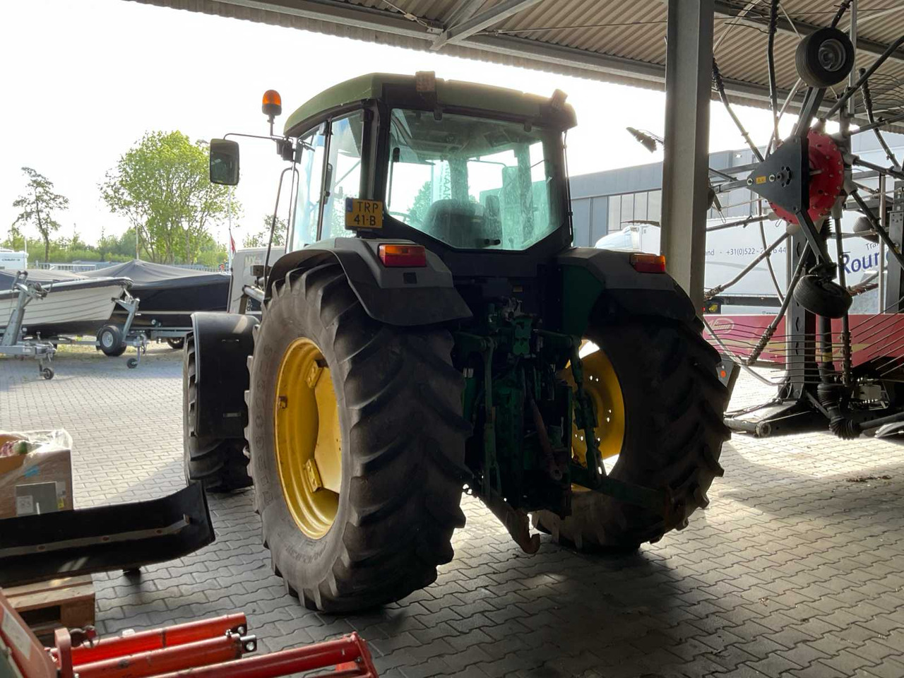 John Deere 6310 - Трактор: фото 3 John Deere 6310 - Трактор: фото 3