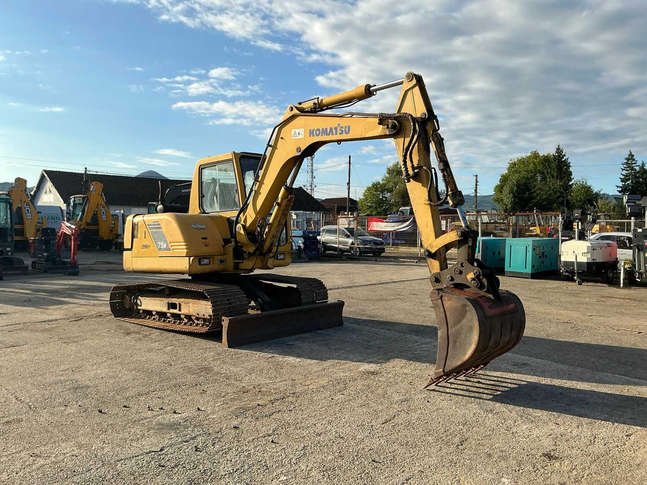 KOMATSU - PC 75R - MIDI-EXCAVATOR - 2004 - Экскаватор: фото 1 KOMATSU - PC 75R - MIDI-EXCAVATOR - 2004 - Экскаватор: фото 1