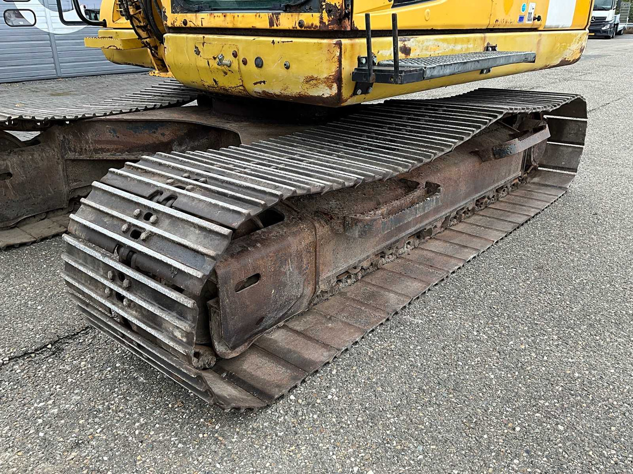 Гусеничный экскаватор Komatsu PC130-7: фото 9