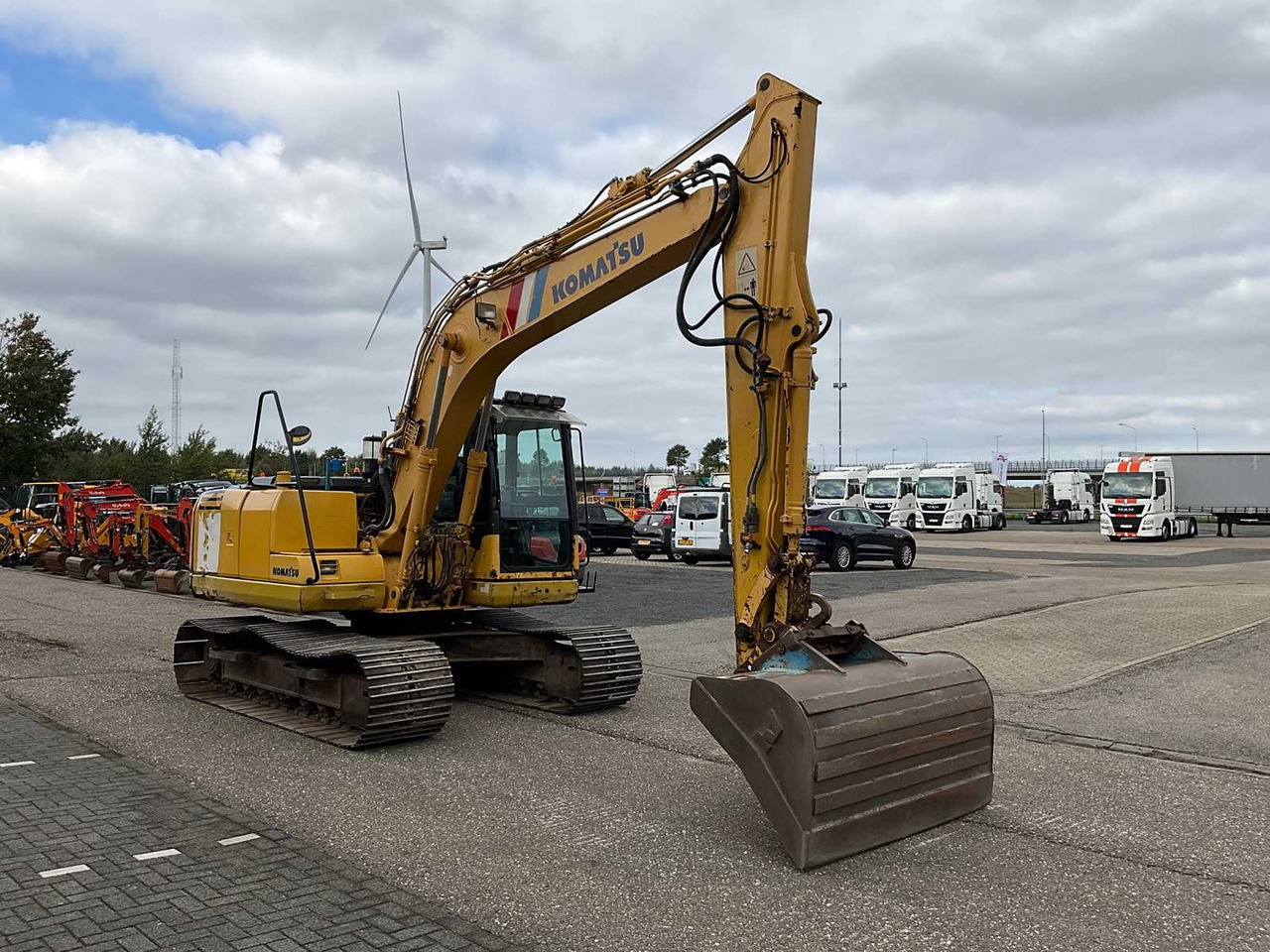 Гусеничный экскаватор Komatsu PC130-7: фото 7