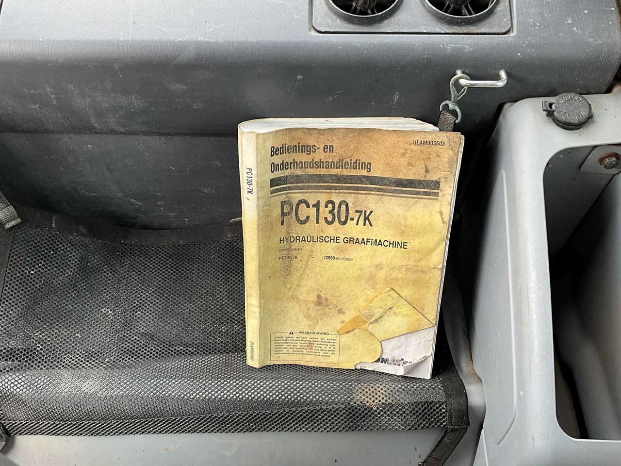 Гусеничный экскаватор Komatsu PC130-7: фото 37