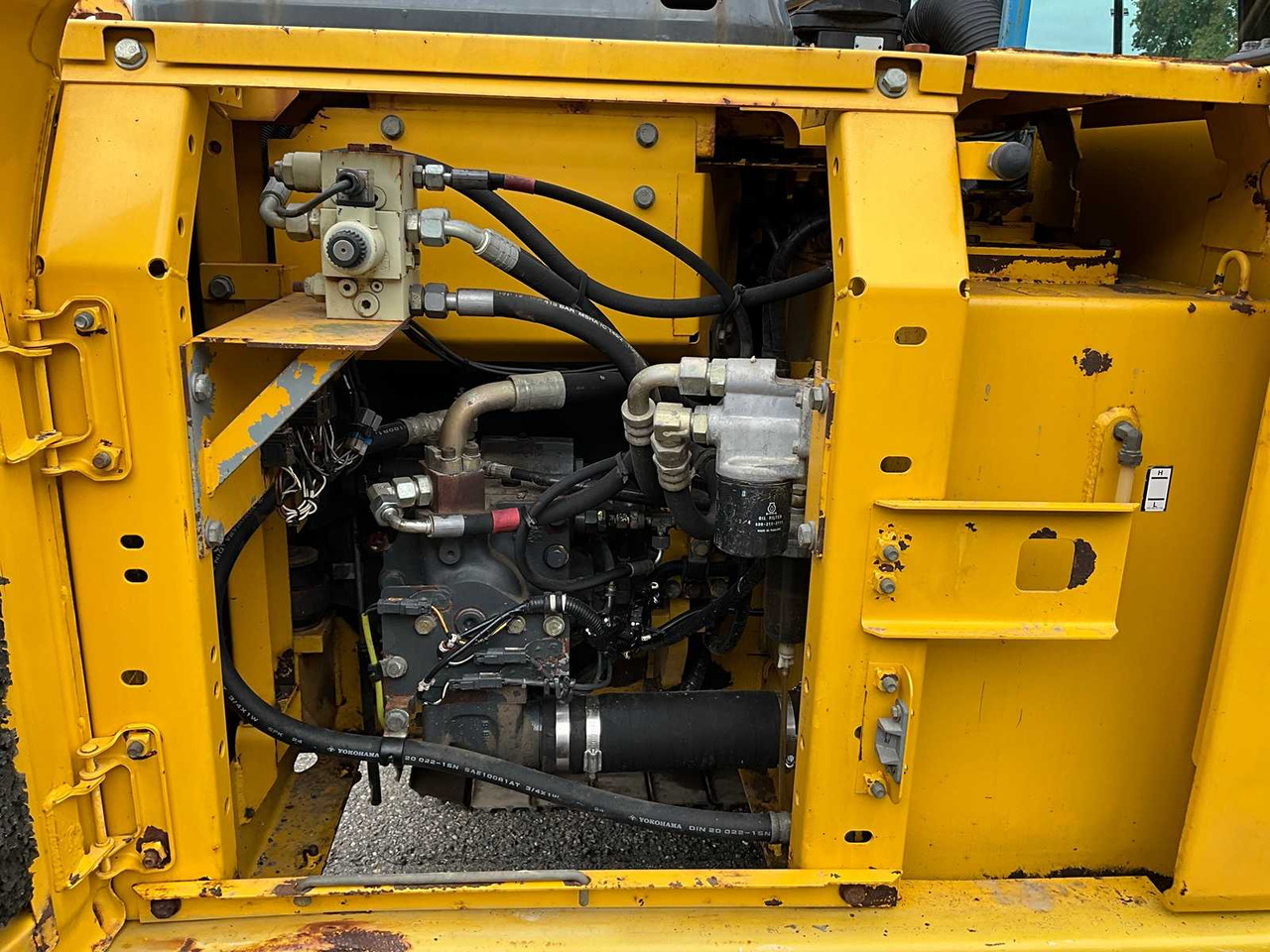 Гусеничный экскаватор Komatsu PC130-7: фото 29