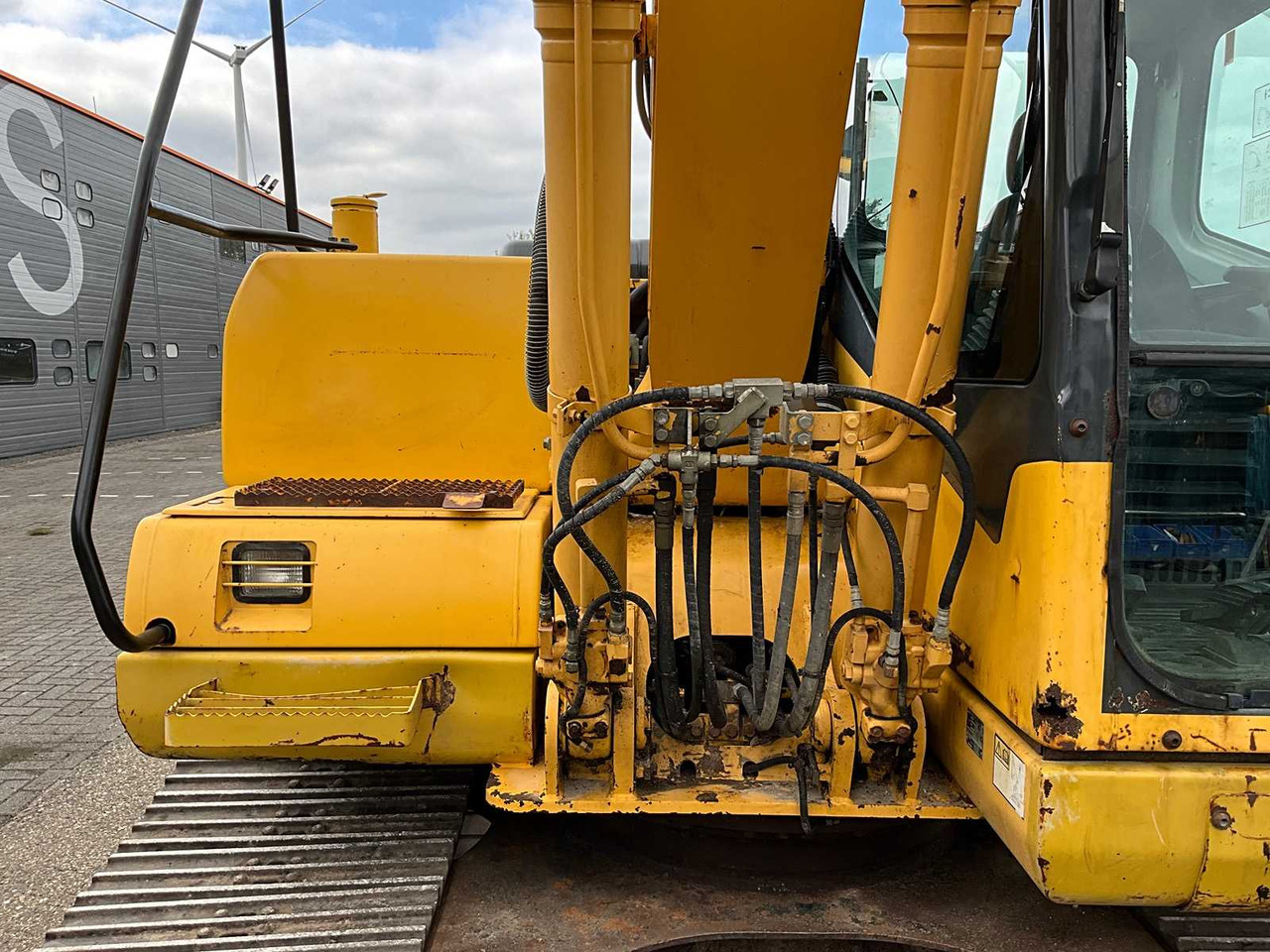 Гусеничный экскаватор Komatsu PC130-7: фото 22