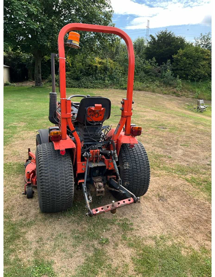Kubota B1750 HST - Минитрактор: фото 4 Kubota B1750 HST - Минитрактор: фото 4