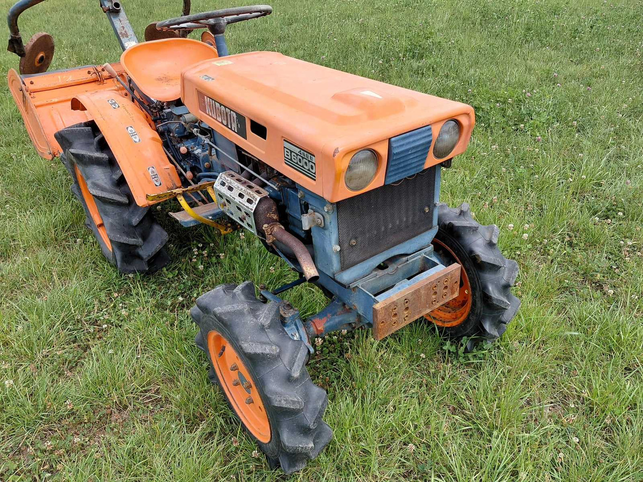 Kubota B6000 - Минитрактор: фото 2 Kubota B6000 - Минитрактор: фото 2
