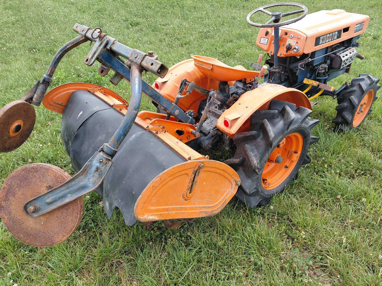 Kubota B6000 - Минитрактор: фото 4 Kubota B6000 - Минитрактор: фото 4