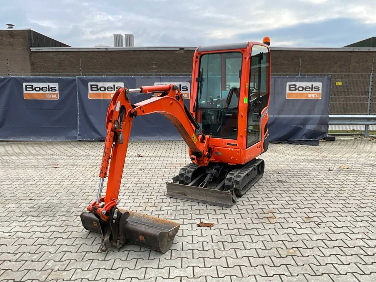 Kubota KX016-4G - Мини-экскаватор: фото 2 Kubota KX016-4G - Мини-экскаватор: фото 2