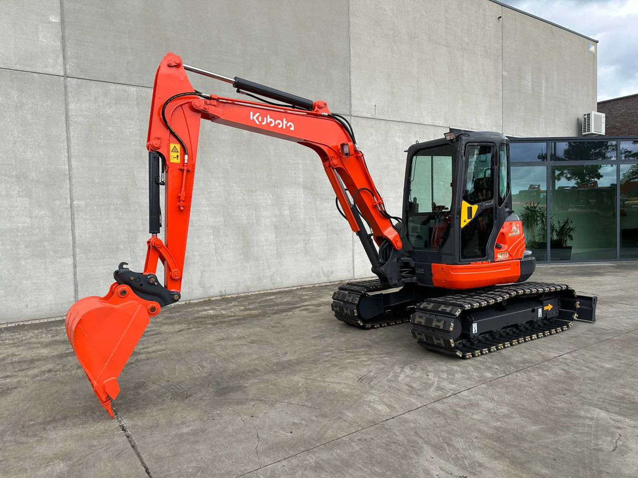Kubota KX161-3 - Гусеничный экскаватор: фото 1 Kubota KX161-3 - Гусеничный экскаватор: фото 1