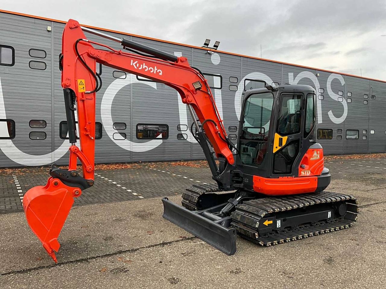 Kubota KX161-3SZ - Гусеничный экскаватор: фото 1 Kubota KX161-3SZ - Гусеничный экскаватор: фото 1