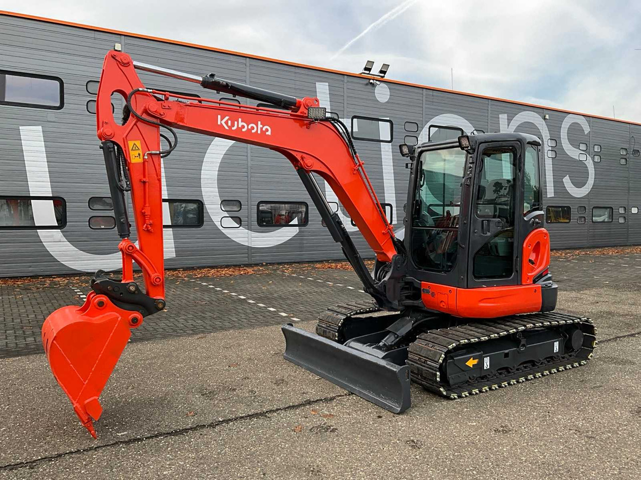 Kubota KX163-5 - Гусеничный экскаватор: фото 1 Kubota KX163-5 - Гусеничный экскаватор: фото 1