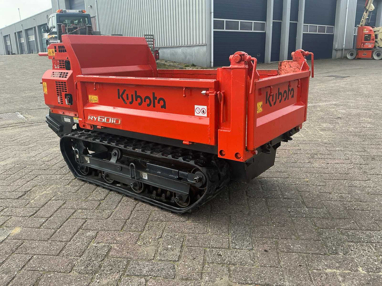 Kubota RY 601D - Внедорожный самосвал: фото 3 Kubota RY 601D - Внедорожный самосвал: фото 3