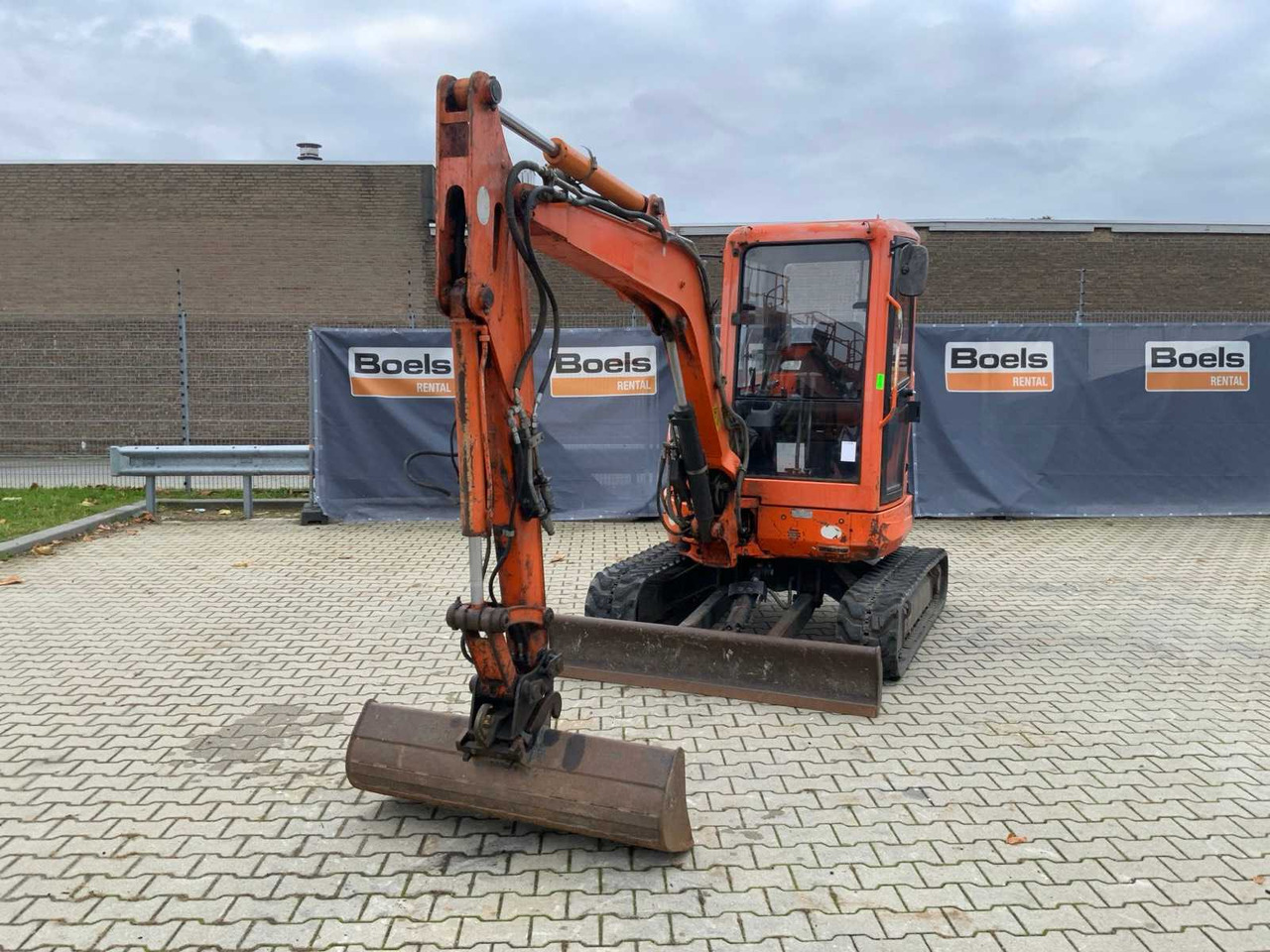 Kubota U35-3A3 - Мини-экскаватор: фото 2 Kubota U35-3A3 - Мини-экскаватор: фото 2