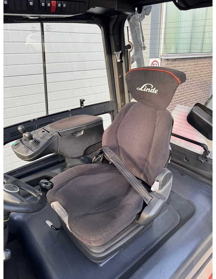 LINDE - 2020 - E-45-HL-01-600 - FORK POSITIONER, SIDE-SHIFT - FORKLIFT - Вилочный погрузчик: фото 5 LINDE - 2020 - E-45-HL-01-600 - FORK POSITIONER, SIDE-SHIFT - FORKLIFT - Вилочный погрузчик: фото 5