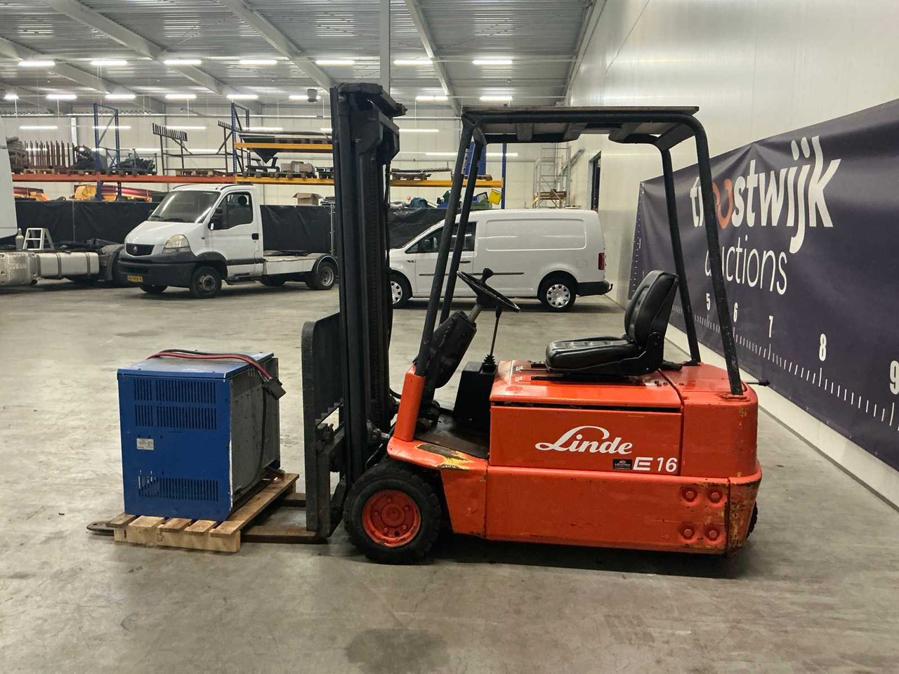Вилочный погрузчик LINDE E16 FORKLIFT: фото 8 Вилочный погрузчик LINDE E16 FORKLIFT: фото 8