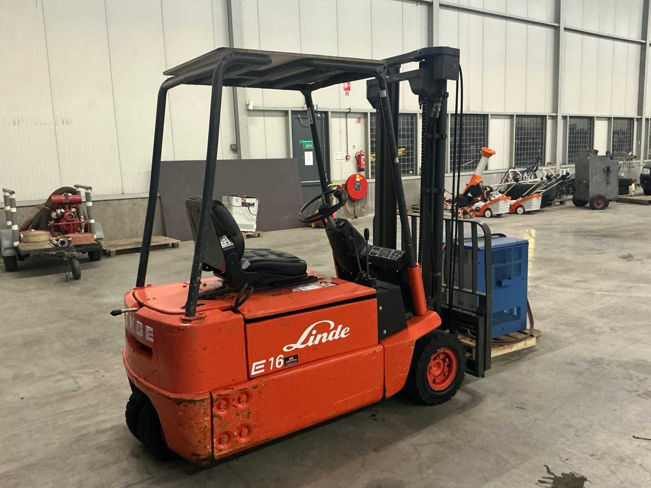 Вилочный погрузчик LINDE E16 FORKLIFT: фото 6 Вилочный погрузчик LINDE E16 FORKLIFT: фото 6