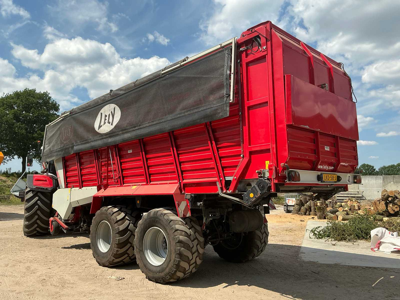 Lely Tigo XR75 - Самозагружающийся прицеп: фото 3 Lely Tigo XR75 - Самозагружающийся прицеп: фото 3