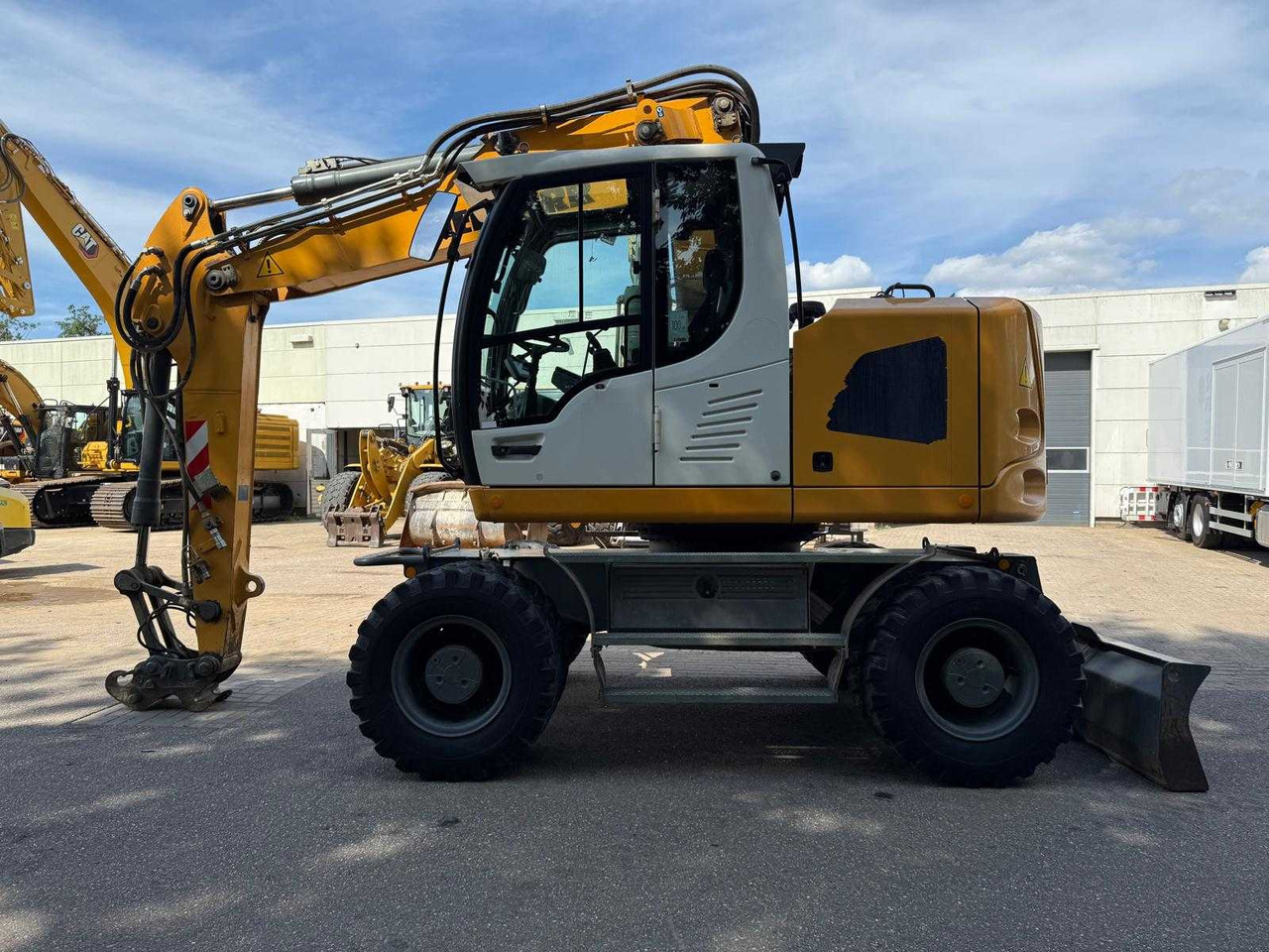 Liebherr A 918 compact - Колёсный экскаватор: фото 4 Liebherr A 918 compact - Колёсный экскаватор: фото 4